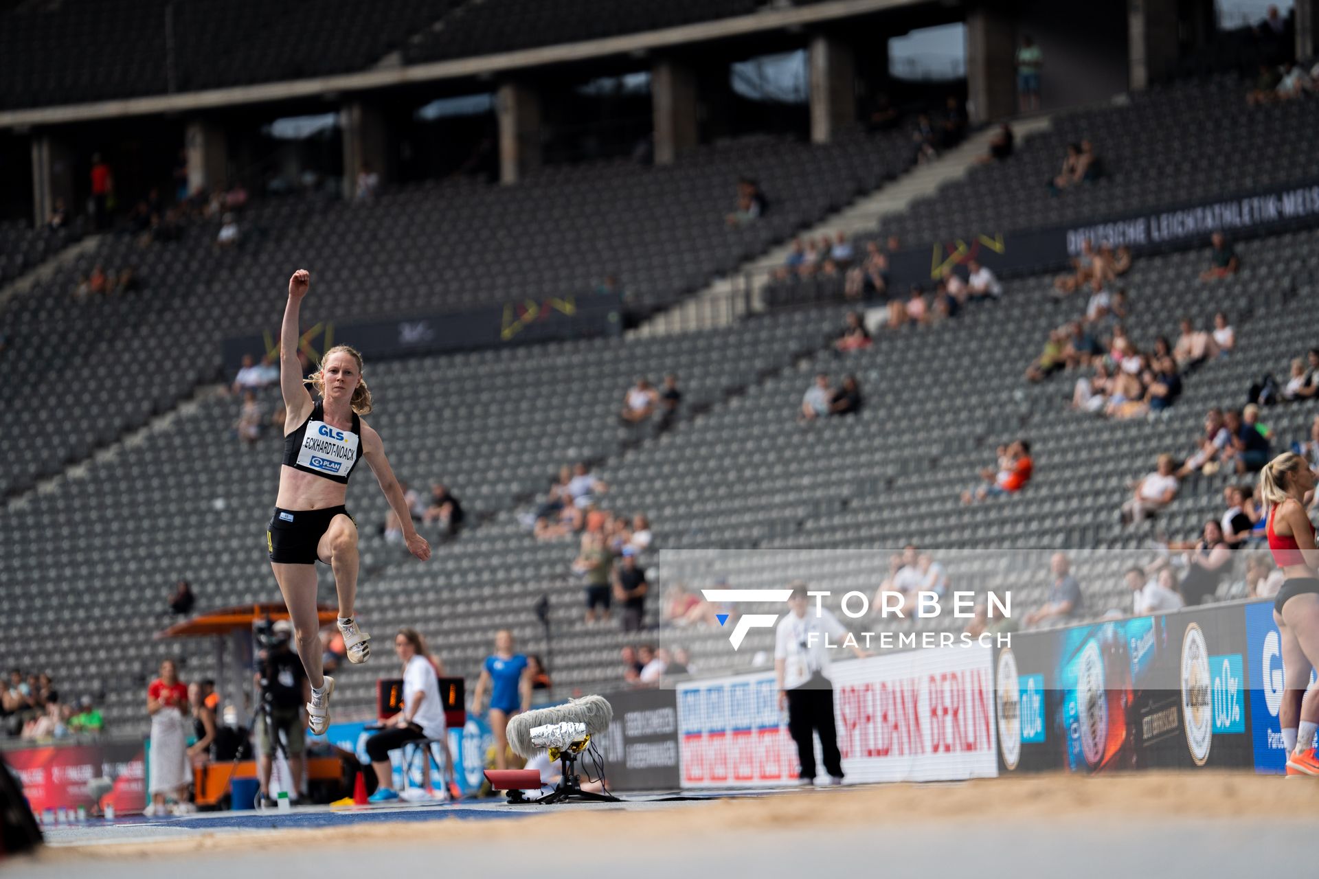 Neele Eckhardt (LG Goettingen) im Dreisprung waehrend der deutschen Leichtathletik-Meisterschaften im Olympiastadion am 25.06.2022 in Berlin